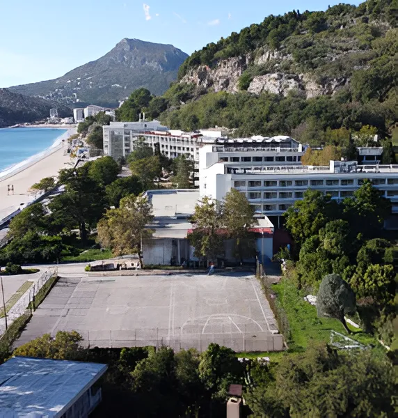 Hotel on the 1st line